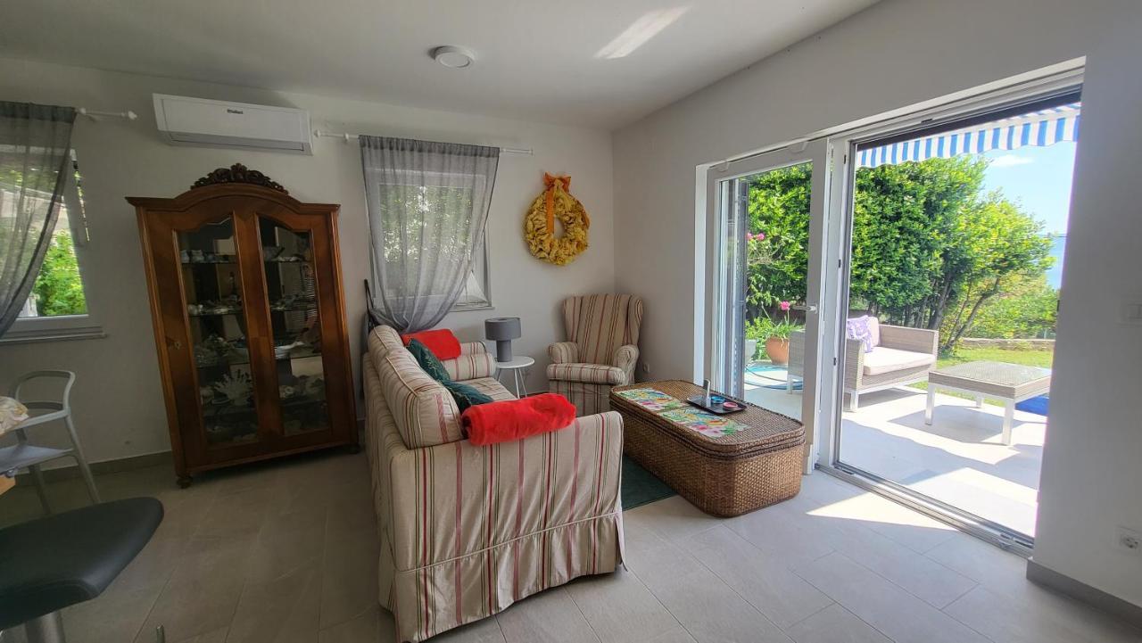 Apartments Amadea โนวีวีโนดอลสกี ภายนอก รูปภาพ